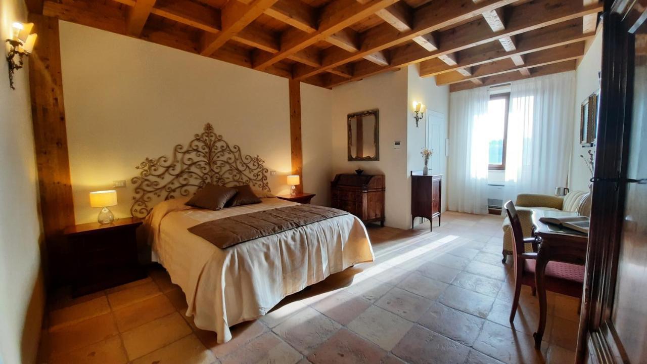 Palazzo Laureano - Dimora Storica Hotel Tricarico Екстериор снимка