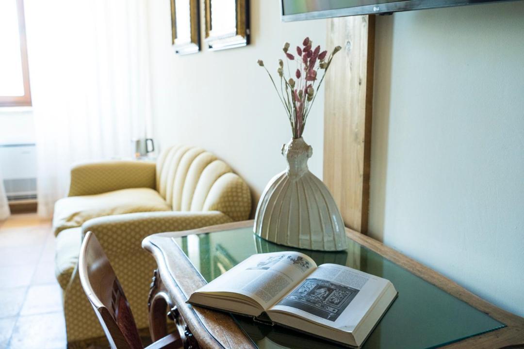 Palazzo Laureano - Dimora Storica Hotel Tricarico Екстериор снимка